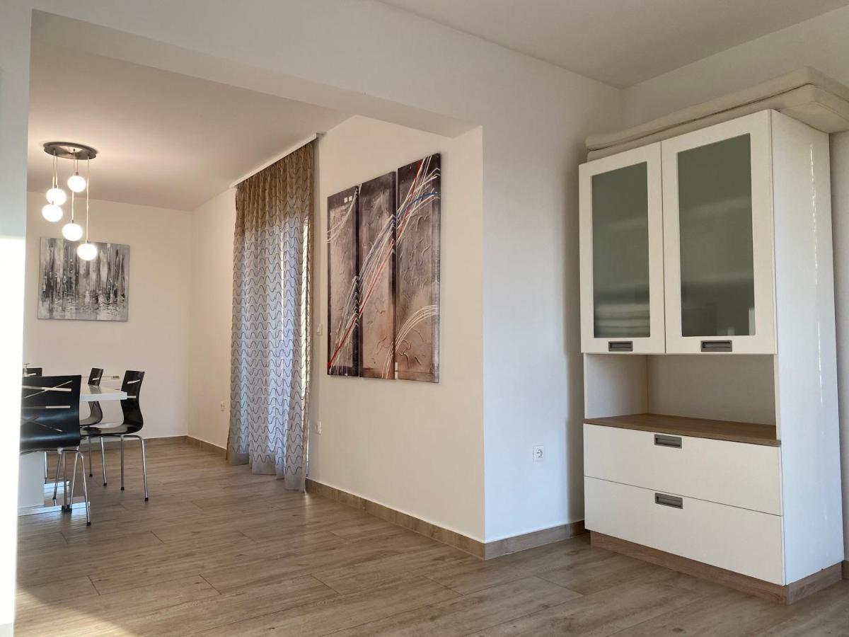 Apartments Carpe Diem Primosten Exterior photo